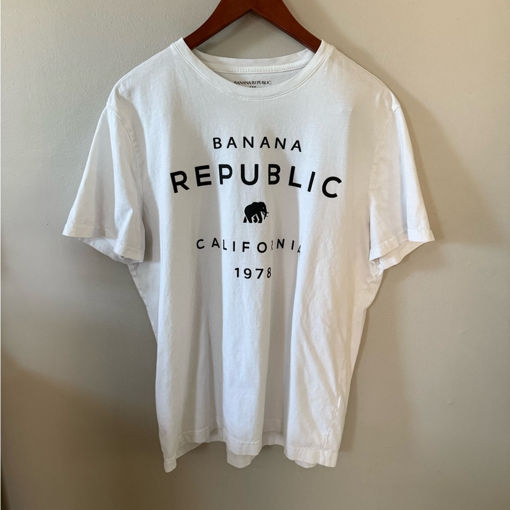 Banana Republic White Graphic Tee